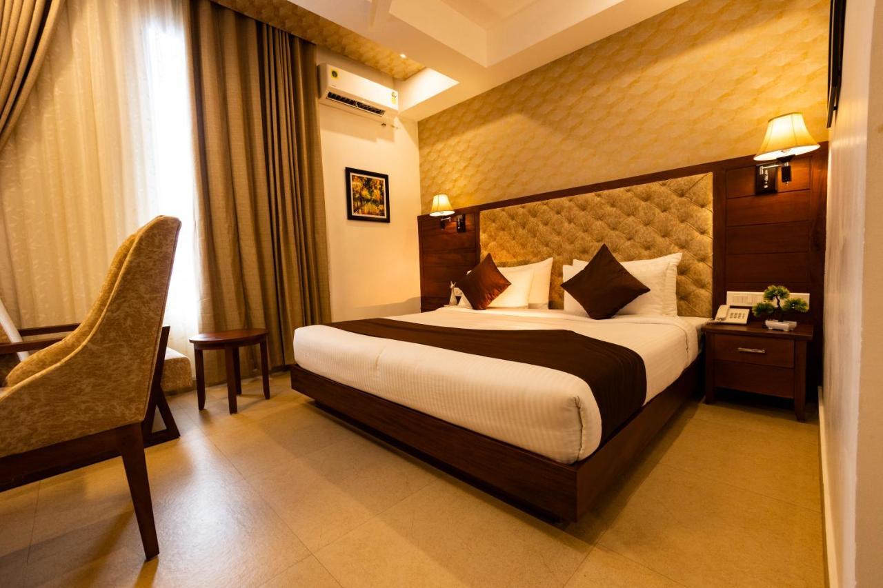 Hotel Dev Residency Thiruvananthapuram Esterno foto