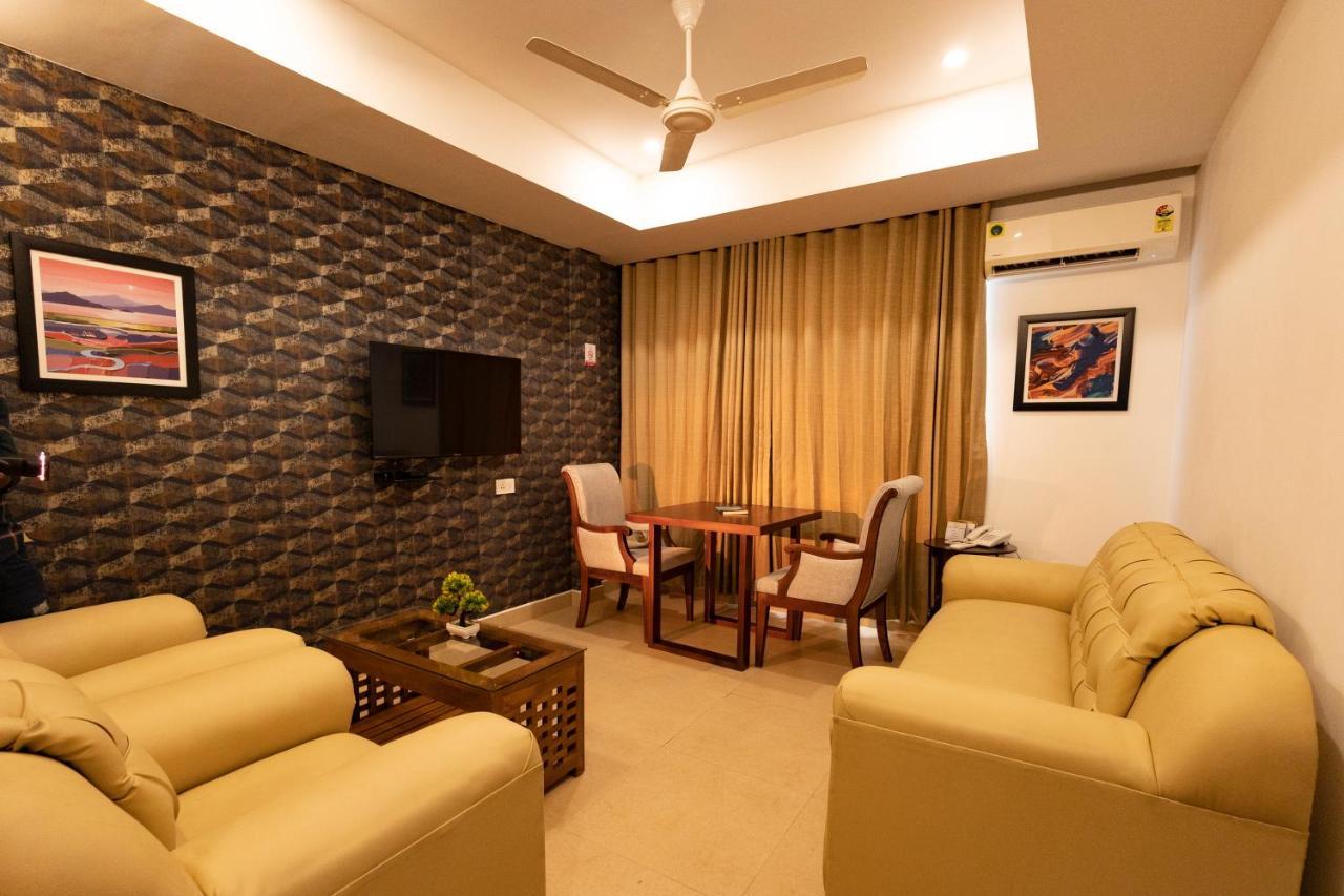 Hotel Dev Residency Thiruvananthapuram Esterno foto